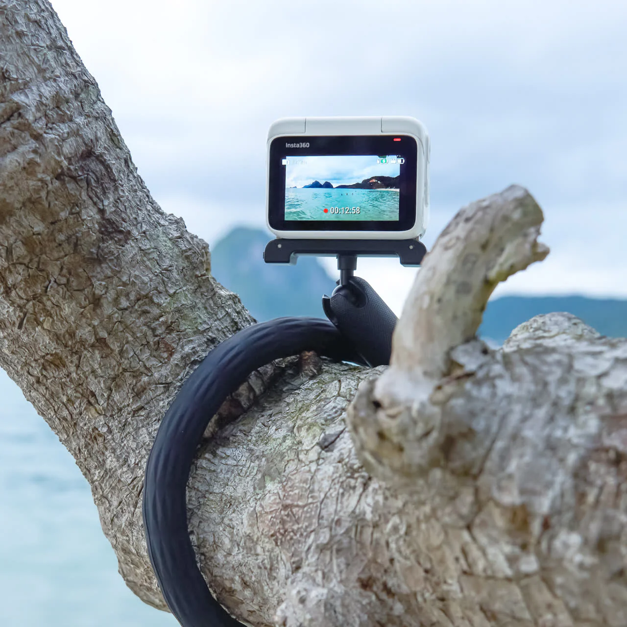 Insta360 Monkey Tail Mount Flexible Wrap-Around Camera Holder - Image 5