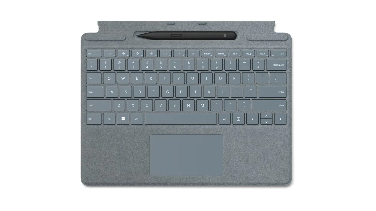 Microsoft Surface Pro Signature Type Cover with Keyboard & Pen - Image 4