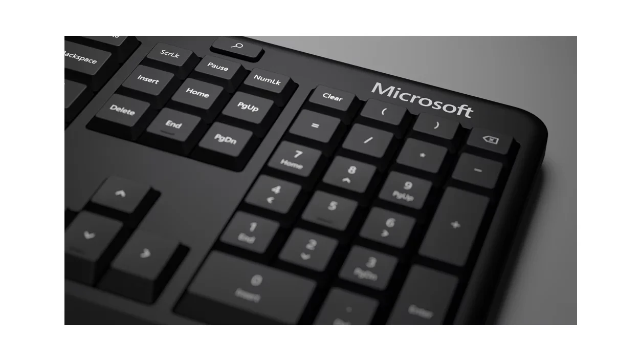 Microsoft Wired Ergonomic Keyboard - Image 3