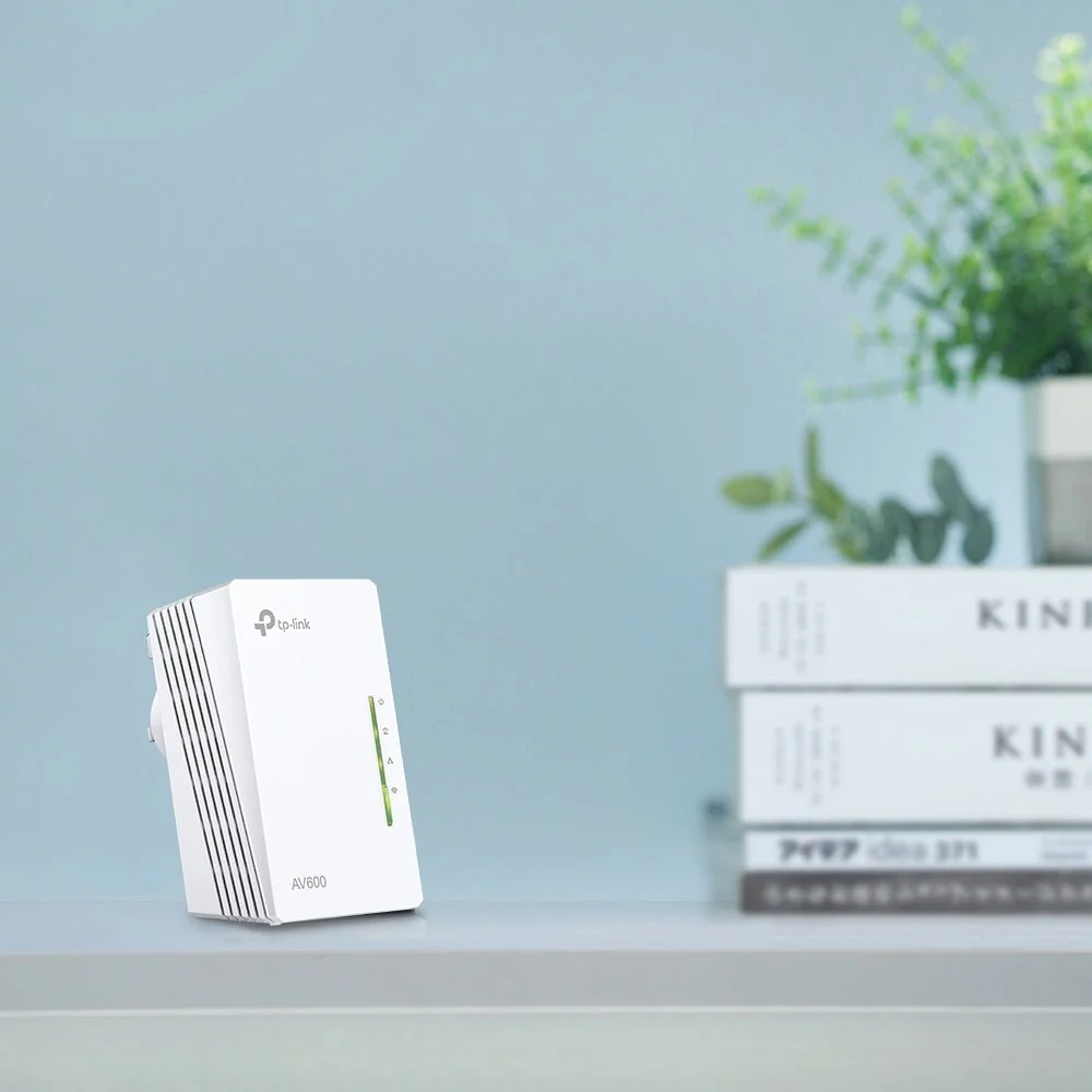 TP-Link TL-WPA4220 Powerline 600 Wi-Fi Powerline Extender - Image 9