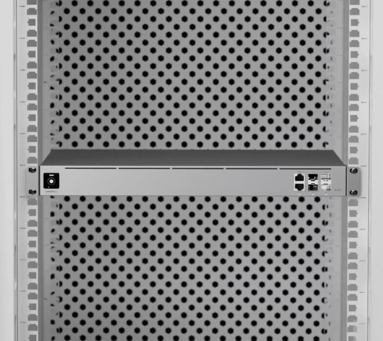 Ubiquiti EFG 25G Enterprise Fortress Cloud Gateway Router with Shadow Mode High Availability - Image 7