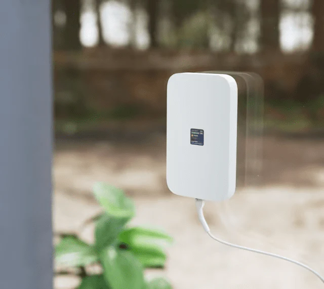 Ubiquiti U5G-Max UniFi 5G Max with SIM and eSIM PoE Modem - Image 10