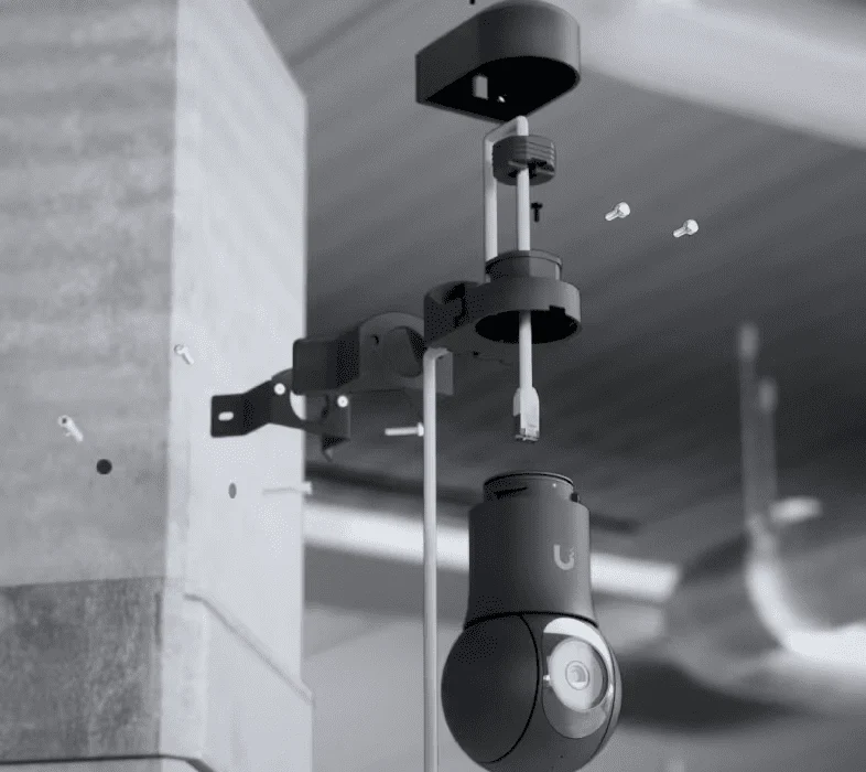 Ubiquiti UACC-G5-PTZ-CM G6/G5 PTZ Corner Mount - Image 18