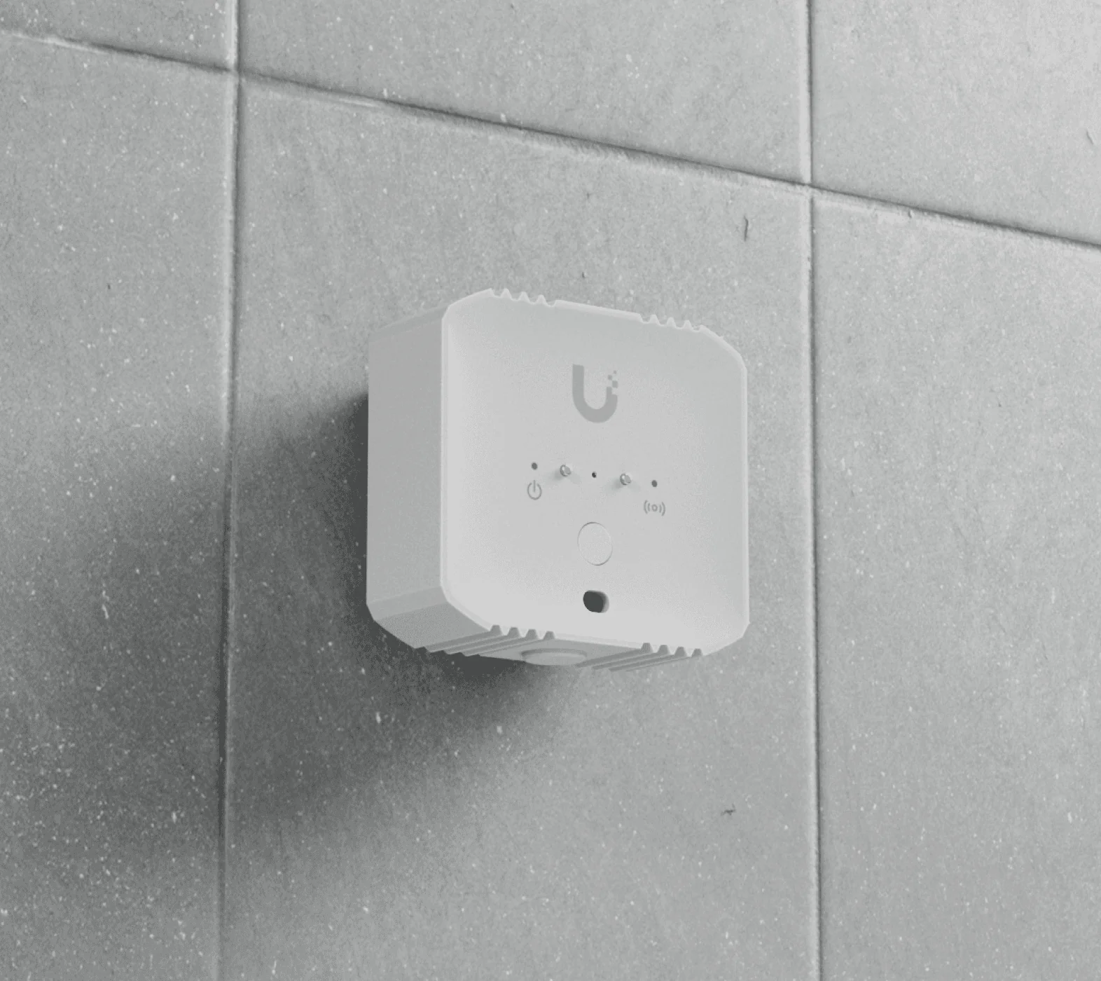 Ubiquiti USL-Environmental SuperLink Environmental Sensor - Image 13